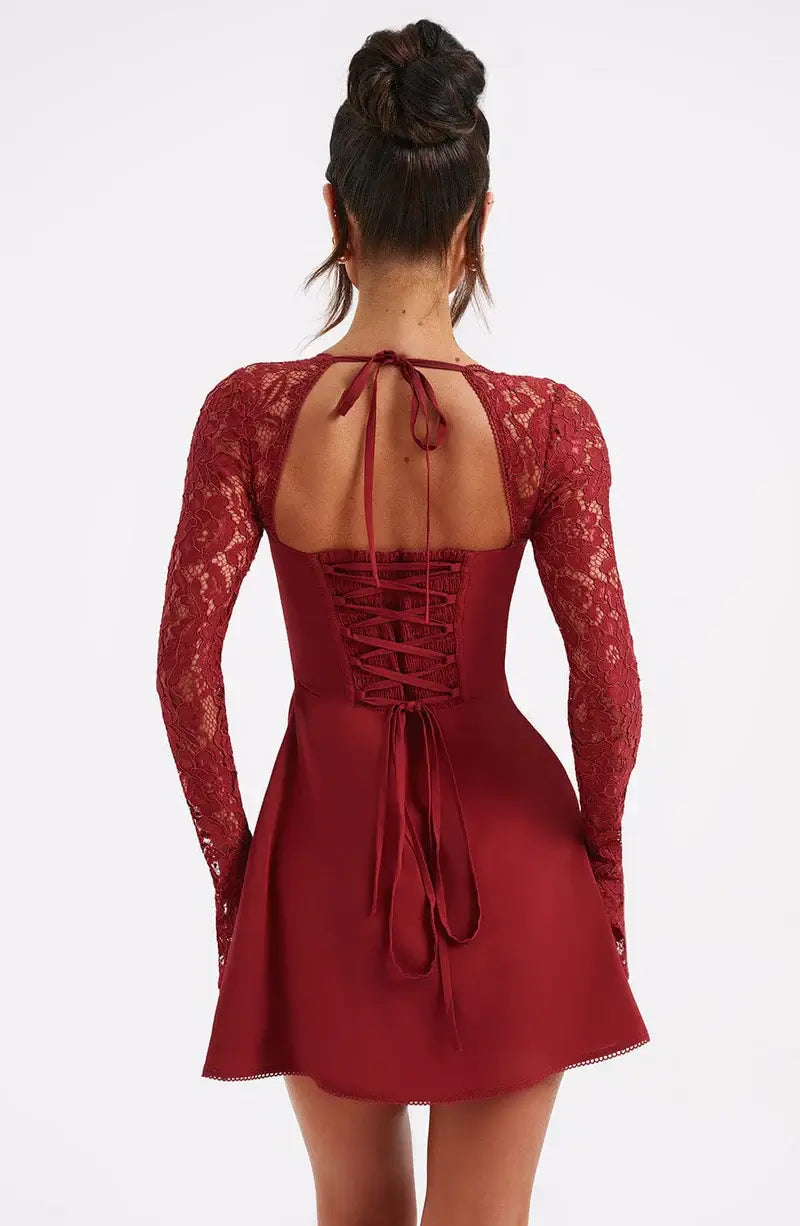 OMNIYA™ | Mini Abito con Dettagli in Pizzo