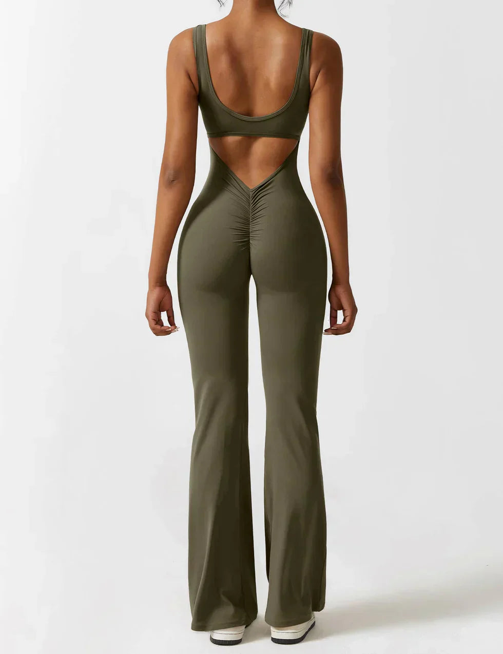 OMNIYA™ | Tuta Flared con V-Scollo