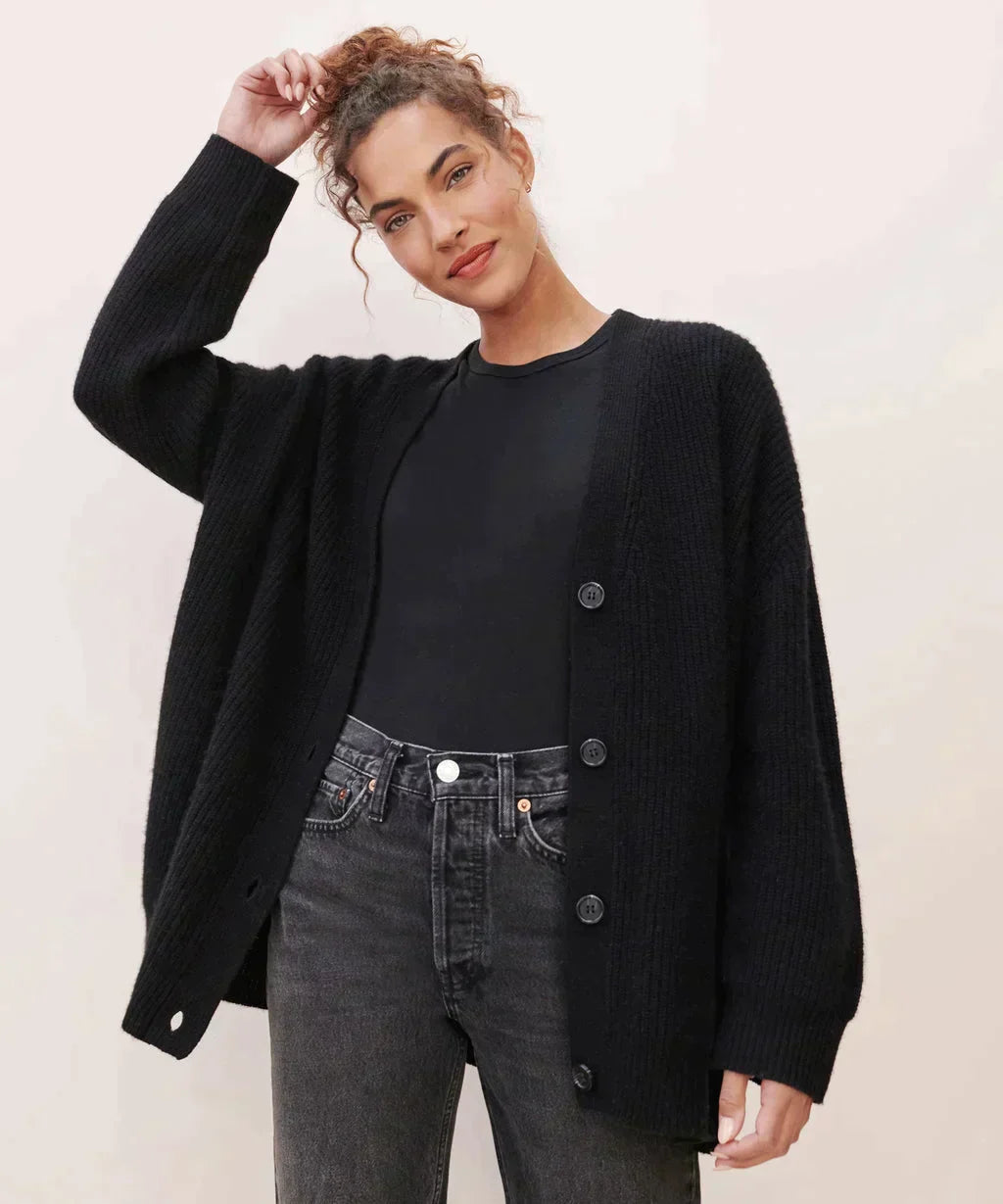 OMNIYA™ | Cardigan Elegante con Bottoni