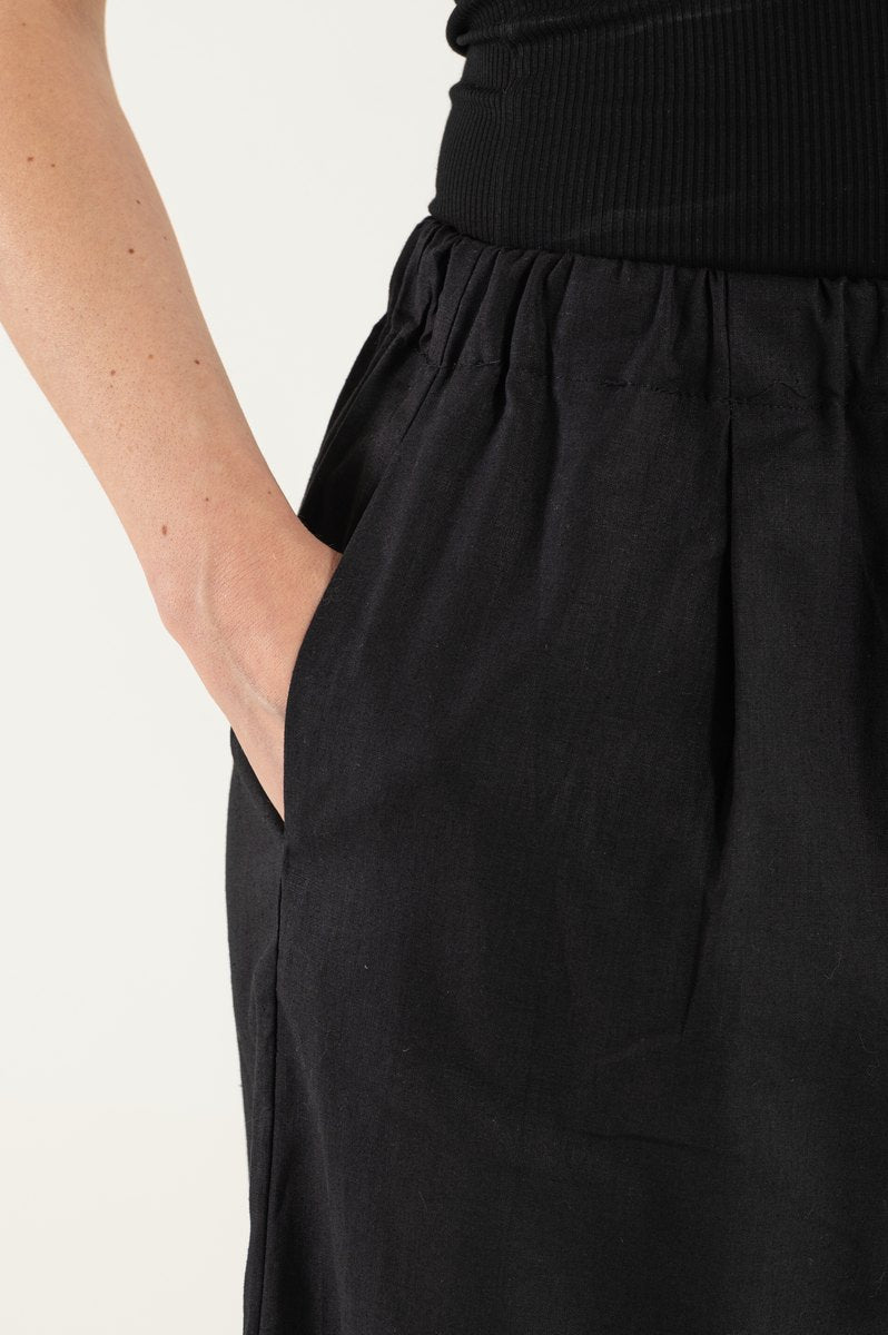 OMNIYA™ | Pantalone Nero con Laccio in Vita