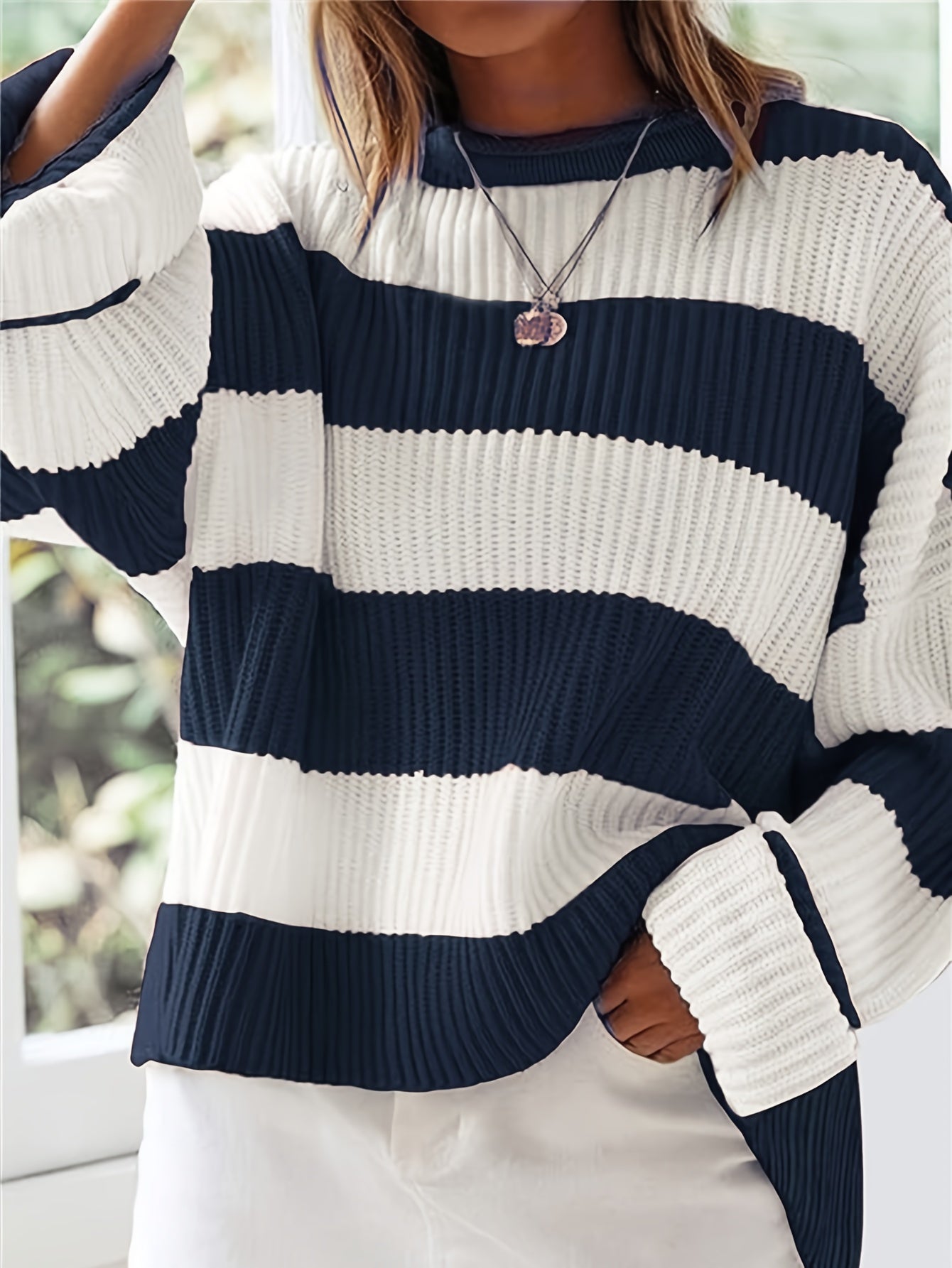 OMNIYA™ | Maglione a collo rotondo a righe