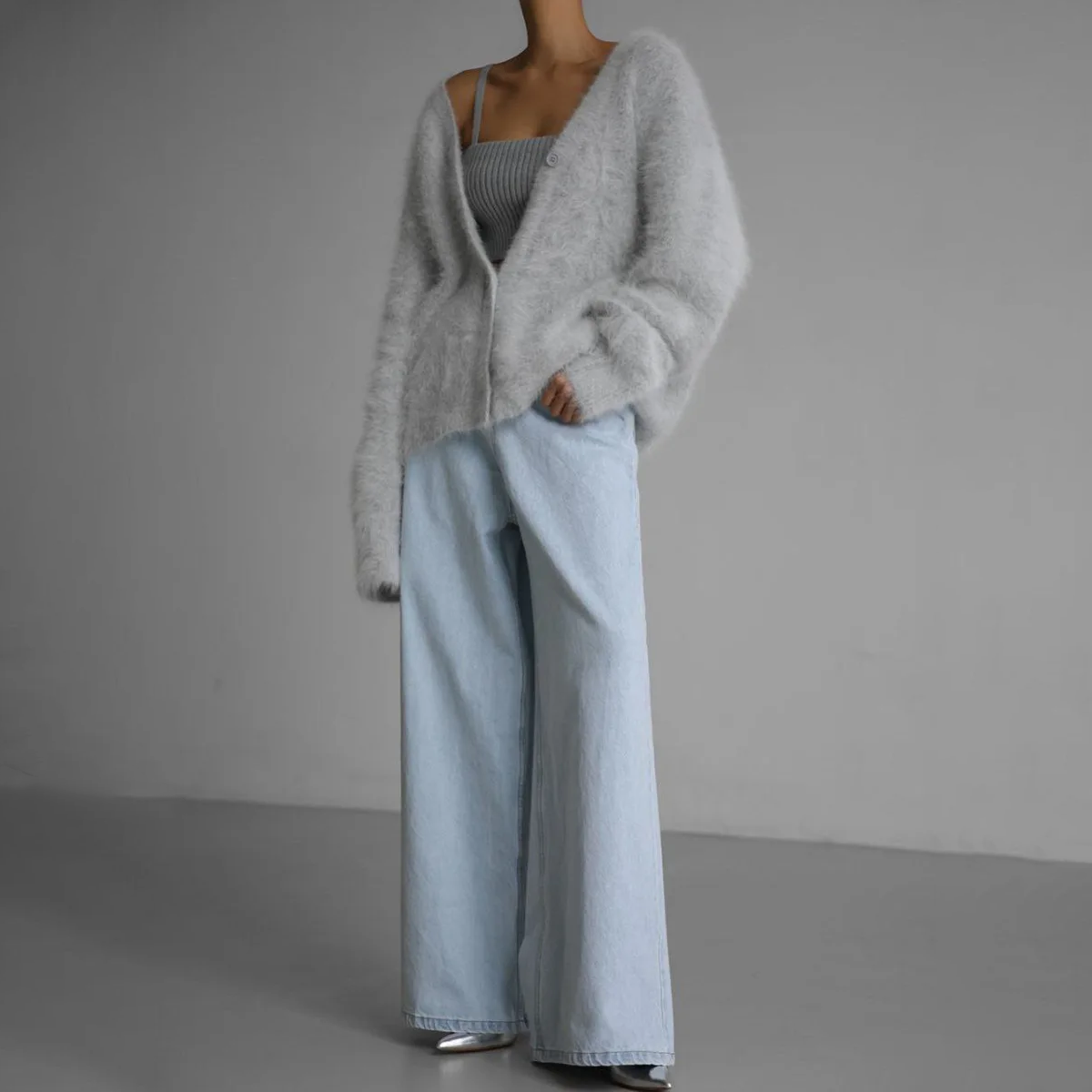 OMNIYA™ | Cardigan Elegante