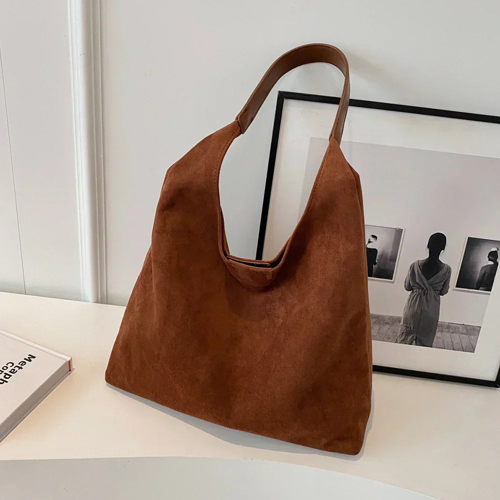 OMNIYA™ | Borsa Hobo in pelle scamosciata