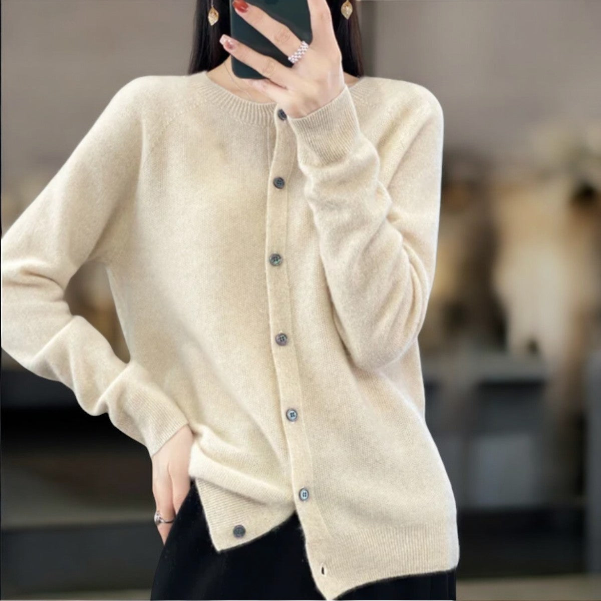 OMNIYA™ | Cardigan Confortevole con Bottoni