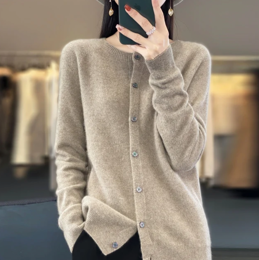 OMNIYA™ | Cardigan Confortevole con Bottoni