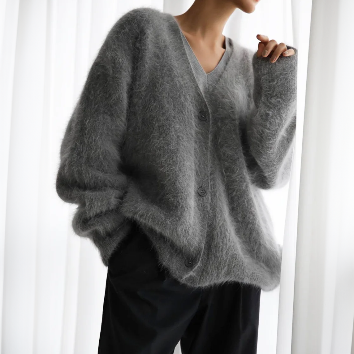 OMNIYA™ | Cardigan Elegante