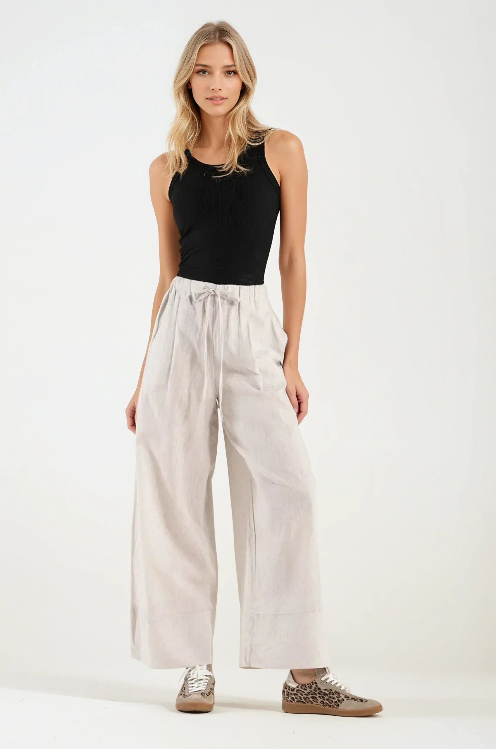OMNIYA™ | Pantalone Beige con Laccio in Vita